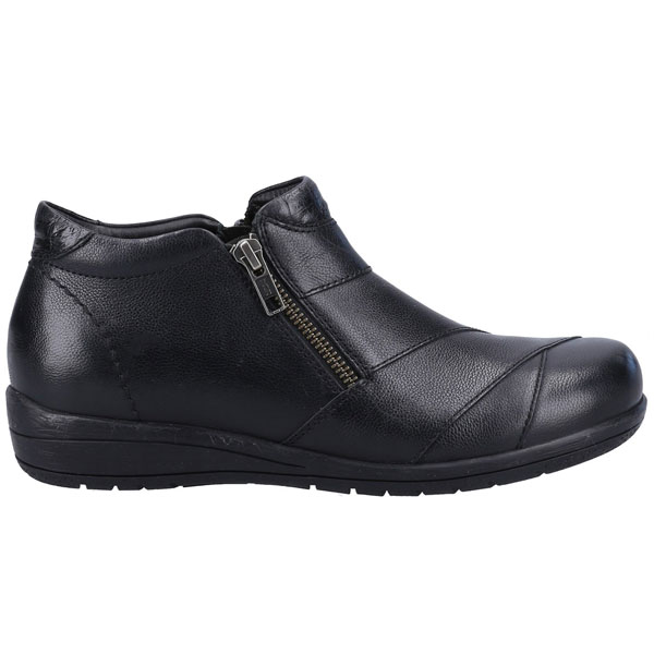 Friesan Traditional Walking Shoes