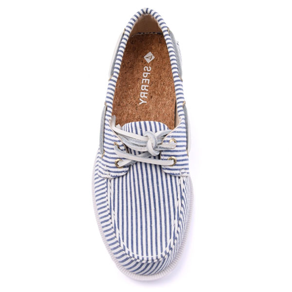 Handcrafted 2-Eye Boat Shoe – Authentic Style