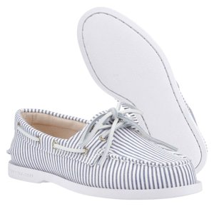Handcrafted 2-Eye Boat Shoe – Authentic Style