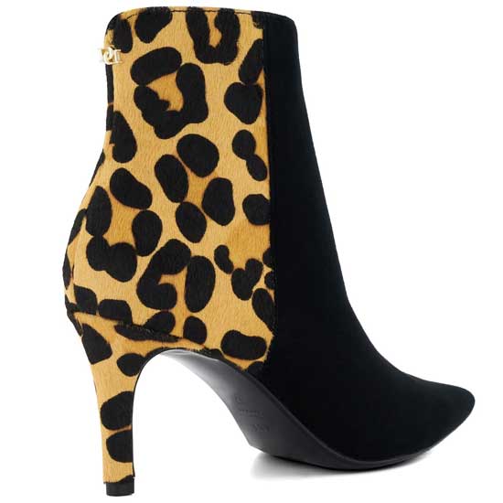 OBSESSIVE Zip-Fastening Boot