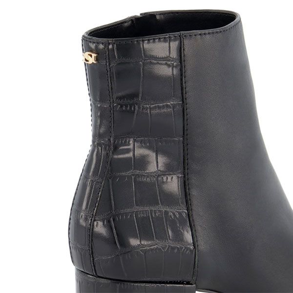Oleah Chic Everyday Black Ankle Boots