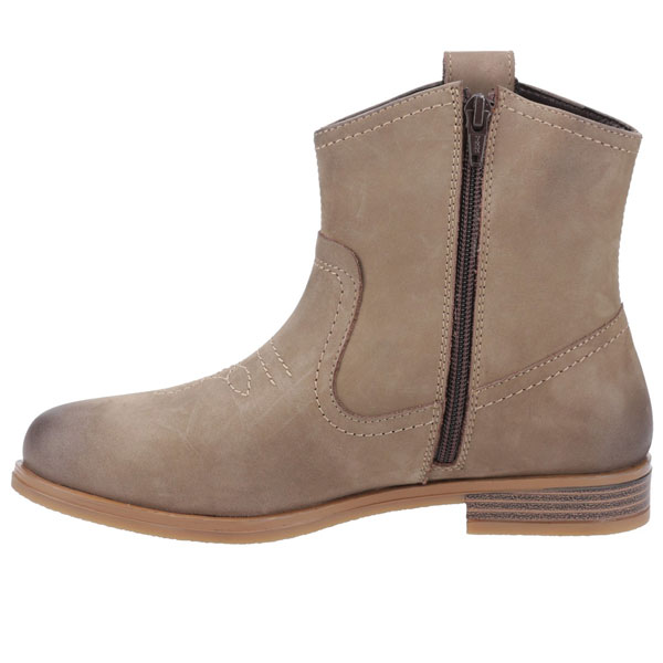 Signet Everyday Comfort Cowboy Ankle Boots