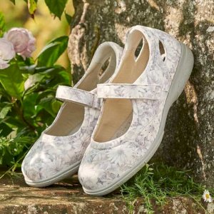 Touch Fastening Ladies Shoes