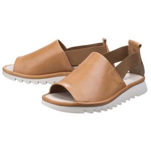 Vacchetta Open Toe Sandal by Wat Is Wav